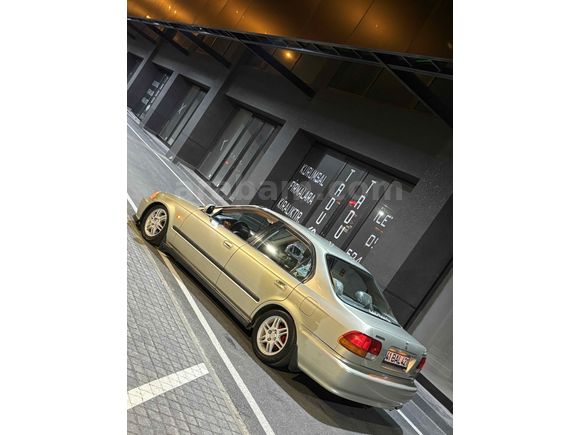 Sahibinden Honda Civic 1.6 i ES 2001 Model 