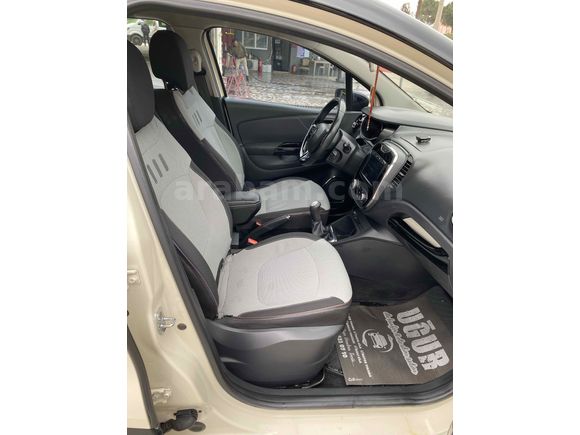 Sahibinden Renault Captur 1.5 dCi Icon 2013 Model  154.000 km Bej