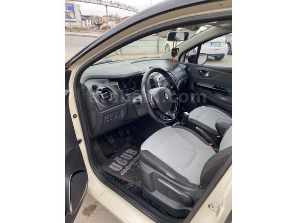 Sahibinden Renault Captur 1.5 dCi Icon 2013 Model  154.000 km Bej