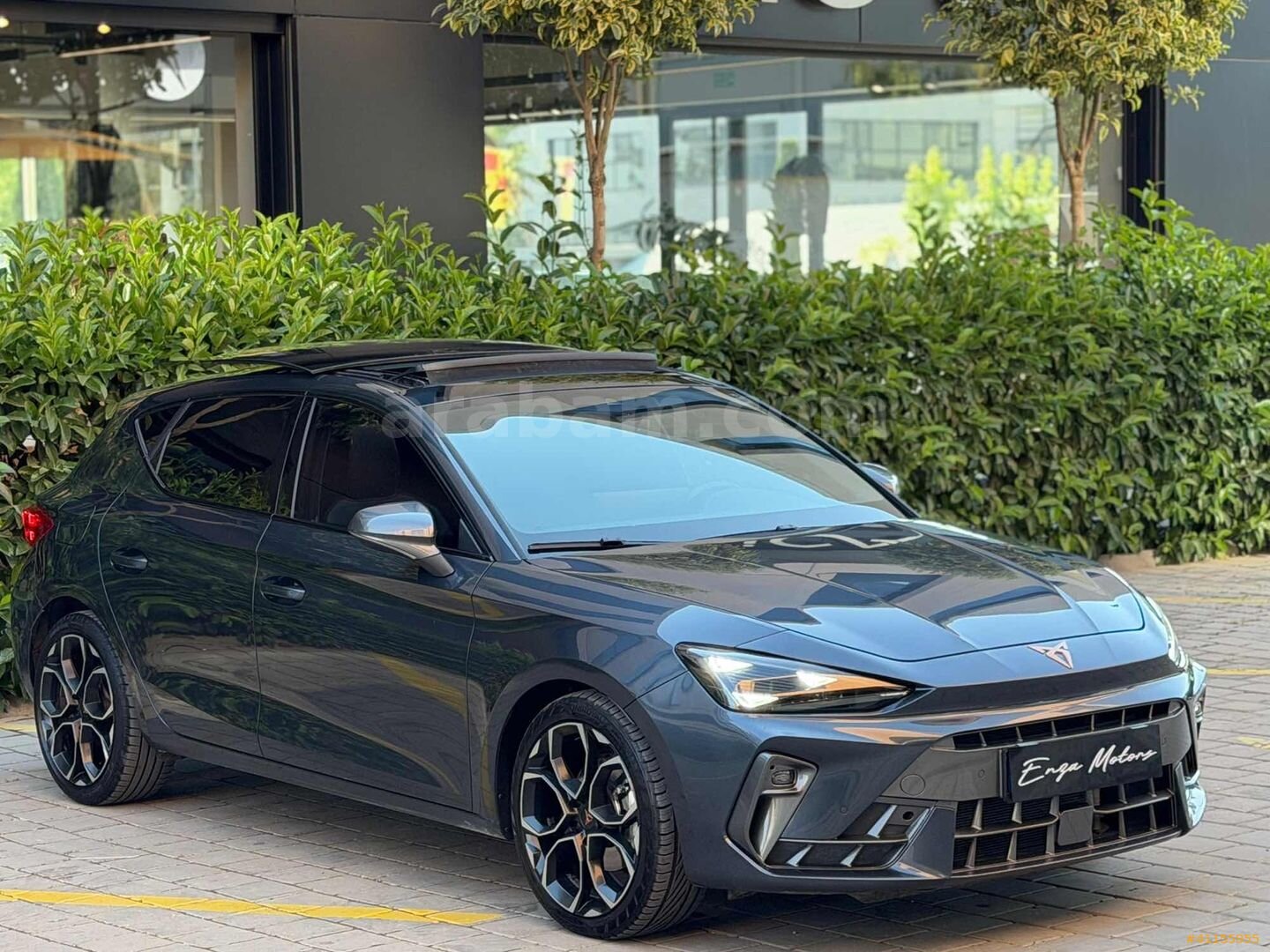 Galeriden Cupra Leon 1.5 eTSI Standart 2024 Model İzmir 38.000 km Gri 3
