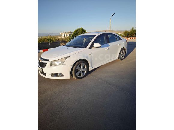 Sahibinden Chevrolet Cruze 1.6 LT Plus 2012 Model  161.000 km Beyaz