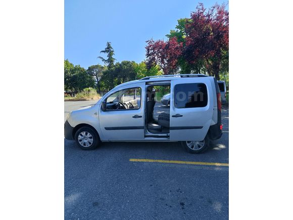 Sahibinden Renault Kangoo Multix 1.5 dCi Authentique 2010 Model