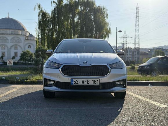 Sahibinden Skoda Fabia 1.0 TSI Premium 2024 Model 