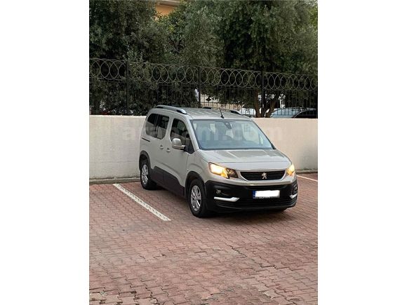 Sahibinden Temiz Peugeot Rifter