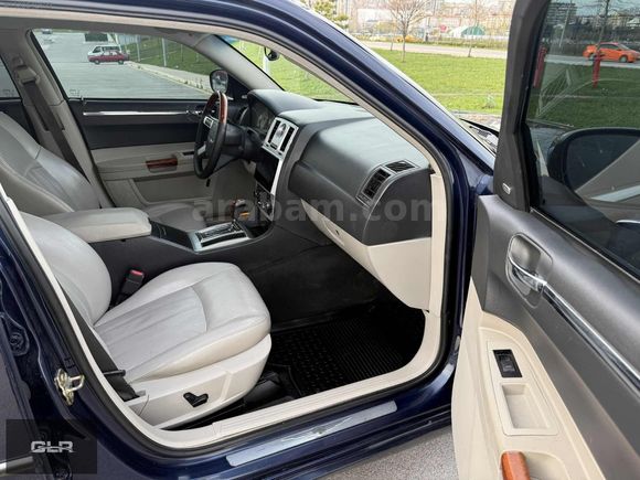 EMSALSİZ LANSMAN RENK CHRYSLER 3.0 CRD