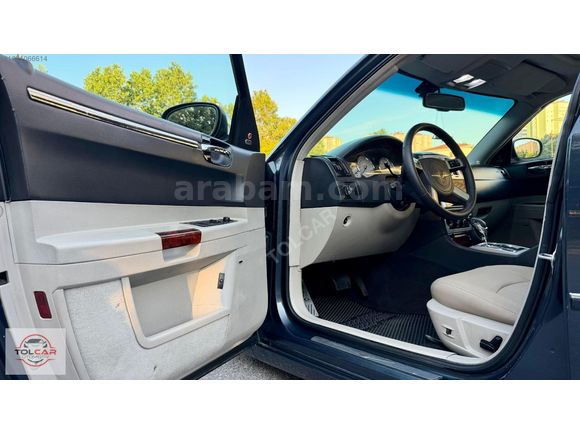 TOLCAR ( CHRYSLER 300 C )