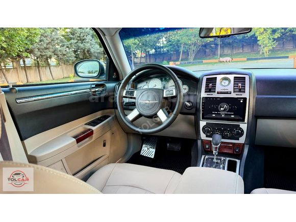 TOLCAR ( CHRYSLER 300 C )
