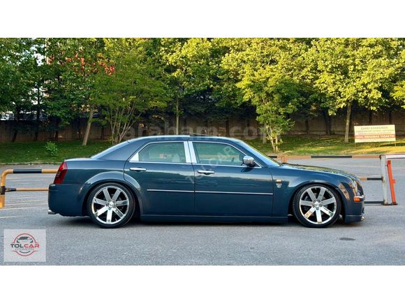 TOLCAR ( CHRYSLER 300 C )