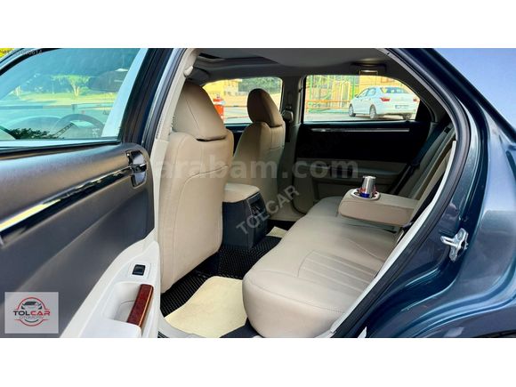 TOLCAR ( CHRYSLER 300 C )