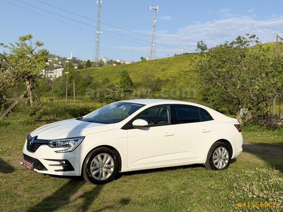 2024 MEGANE 1.3TCE JOY COMFORT BOYASIZ SERVİS BAKIMLI GARANTİLİ