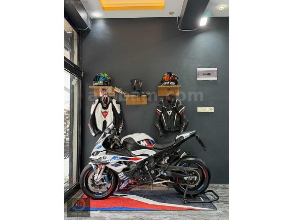 GÜN AUTO'DAN 2023 MODEL S1000RR HATASIZ TERTEMİZ DÜŞÜK KM