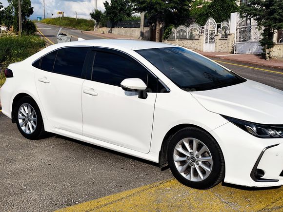 Acil 2020 çıkışlı Temiz Kazasız Corolla 1.6 Dream