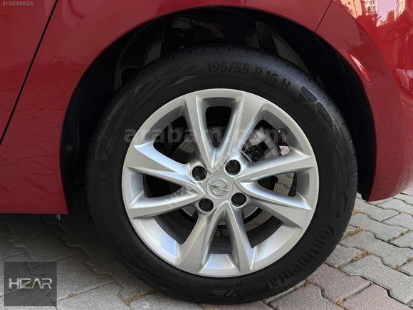 BOYASIZ OPEL CORSA 1.2T ELEGANCE CAM TAVAN 25.000KM Y.SERVİS BKM