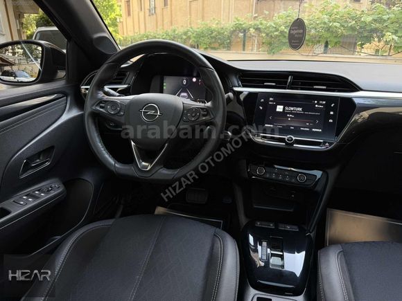 BOYASIZ OPEL CORSA 1.2T ELEGANCE CAM TAVAN 25.000KM Y.SERVİS BKM