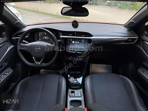 BOYASIZ OPEL CORSA 1.2T ELEGANCE CAM TAVAN 25.000KM Y.SERVİS BKM