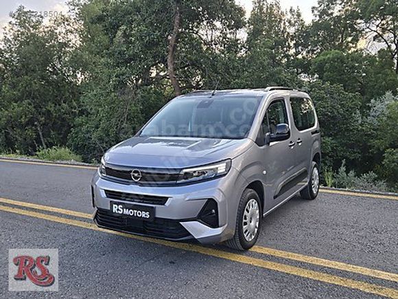2025 OTOMATİK 15.800 KM BOYASIZ İLK EL KREDİ KARTI 12 TAKSİT
