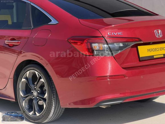PERDECİ EROL'DAN 2023 CİVİC 1.5 VTEC EXECTV PLUS OTOMK SANRF ORJ