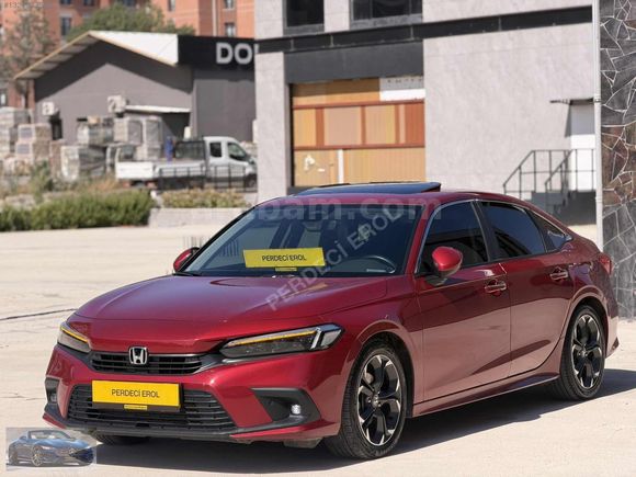 PERDECİ EROL'DAN 2023 CİVİC 1.5 VTEC EXECTV PLUS OTOMK SANRF ORJ