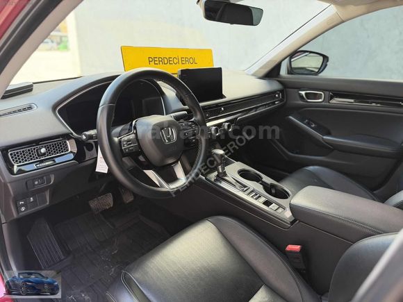 PERDECİ EROL'DAN 2023 CİVİC 1.5 VTEC EXECTV PLUS OTOMK SANRF ORJ