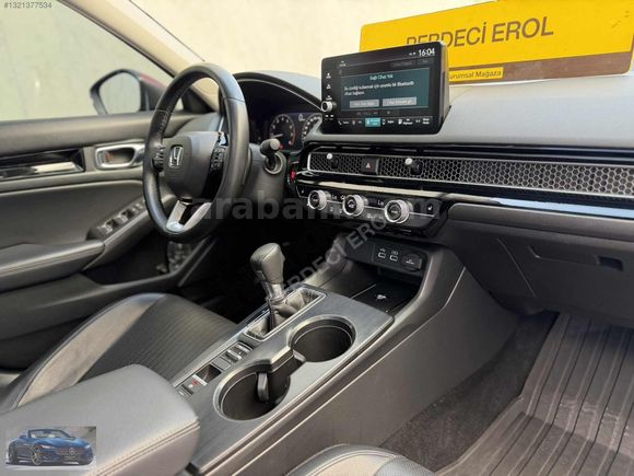 PERDECİ EROL'DAN 2023 CİVİC 1.5 VTEC EXECTV PLUS OTOMK SANRF ORJ