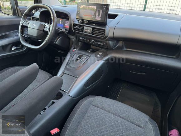 KAYIKÇIOĞLU AUTO-HATASIZ BOYASIZ 2025 OPEL COMBO 1.5 D ULTİMATE