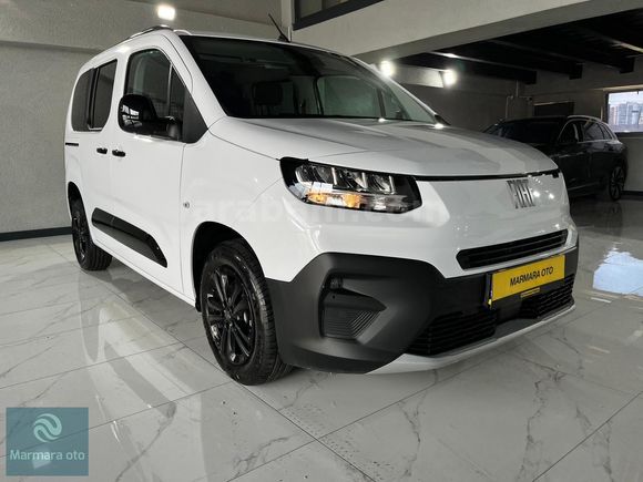 2025 MODEL DOBLO**PREMİO**4 CAM OTOMATİK*ÇELİK JANT*ORTA KONSOL*