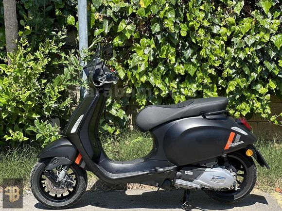 FURKAN BAYRAMOĞLU / VESPA SPRİNT 150 / NOTTE EDITION /