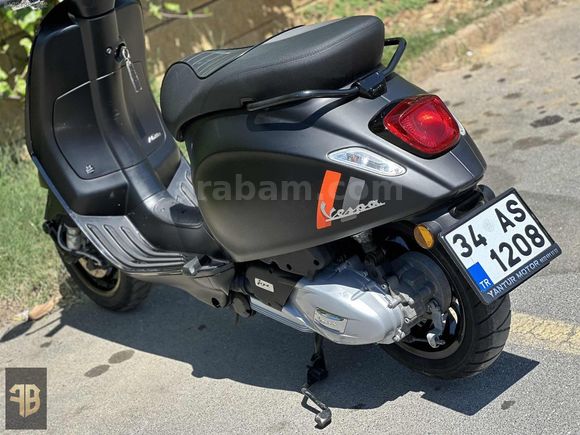 FURKAN BAYRAMOĞLU / VESPA SPRİNT 150 / NOTTE EDITION /