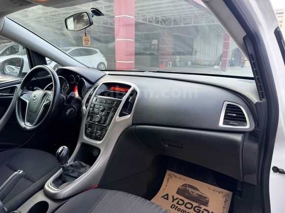 2012 OPEL ASTRA 1.6 EDİTİON 194.000 KM