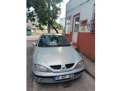 Sahibinden Renault Megane 1.4 Authentique 2001 Model  227.000 km Gri