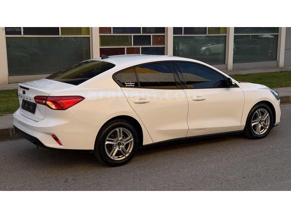 ÇELİK OTOMOTİVDEN NOKTA BOYASIZ HATASIZ FOCUS TAKAS OLUR