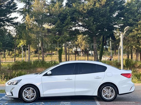 2020 FOCUS DİZEL OTOMATİK 105 BİNDE HATASIZ