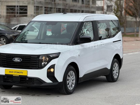 2024_HATASIZ_42.000KM'DE_1.5ECOBLUE 100 PS DELÜX 6 İLERİ_COURİER