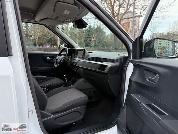 2024_HATASIZ_42.000KM'DE_1.5ECOBLUE 100 PS DELÜX 6 İLERİ_COURİER