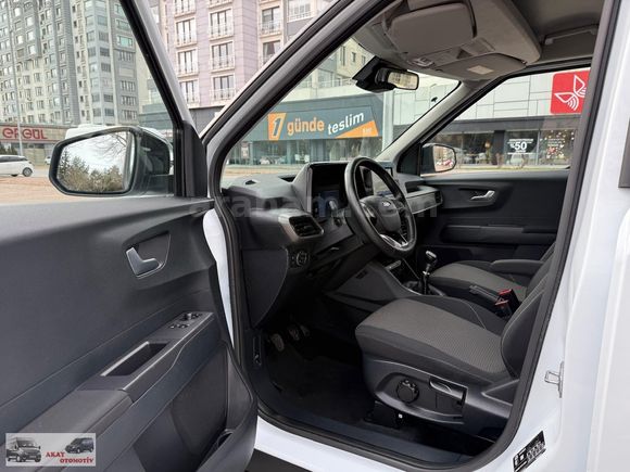 2024_HATASIZ_42.000KM'DE_1.5ECOBLUE 100 PS DELÜX 6 İLERİ_COURİER