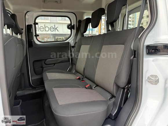 2024_HATASIZ_42.000KM'DE_1.5ECOBLUE 100 PS DELÜX 6 İLERİ_COURİER