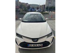 Sahibinden Toyota Corolla 1.8 Hybrid Dream 2022 Model 