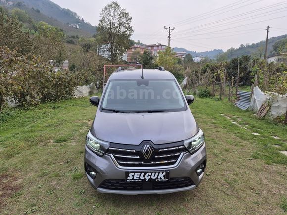 2025 KANGO 1.3 TURBO OTOMATİK VİTES YENİ LOGOLU CAM GİBİ