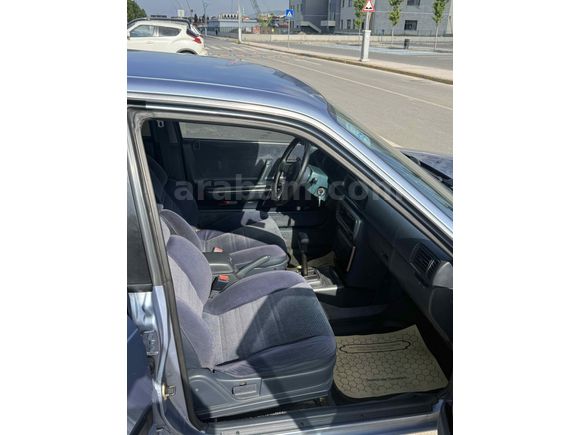 TR'DE TEK MAZDA 626 OTOMATİK VİTES ORJİNAL KMLİ 
