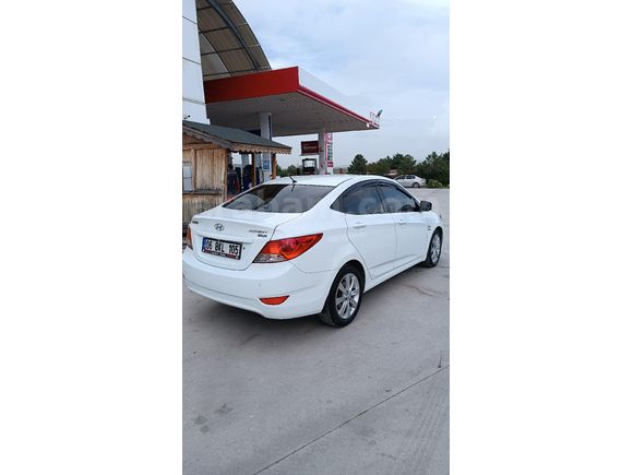 Sahibinden Hyundai Accent Blue 1.6 CRDI Mode Plus 2012 Model  165.100 km Beyaz