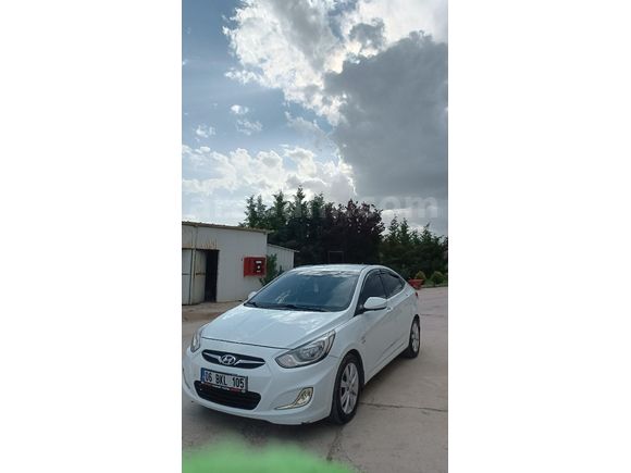 Sahibinden Hyundai Accent Blue 1.6 CRDI Mode Plus 2012 Model  165.100 km Beyaz
