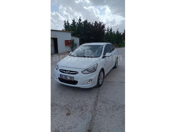 Sahibinden Hyundai Accent Blue 1.6 CRDI Mode Plus 2012 Model  165.100 km Beyaz