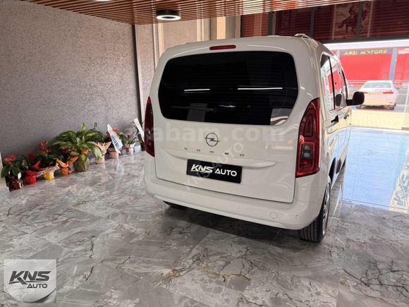 KNS AUTO'DAN 2025 OPEL COMBO 1.5D OTOMATİK ESSENTİAL