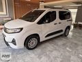 KNS AUTO'DAN 2025 OPEL COMBO 1.5D OTOMATİK ESSENTİAL