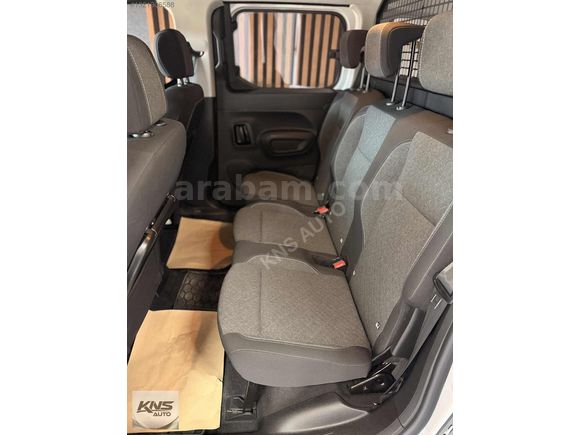 KNS AUTO'DAN 2025 OPEL COMBO 1.5D OTOMATİK ESSENTİAL