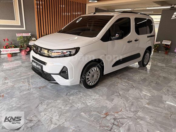 KNS AUTO'DAN 2025 OPEL COMBO 1.5D OTOMATİK ESSENTİAL