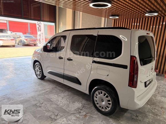 KNS AUTO'DAN 2025 OPEL COMBO 1.5D OTOMATİK ESSENTİAL
