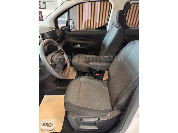 KNS AUTO'DAN 2025 OPEL COMBO 1.5D OTOMATİK ESSENTİAL