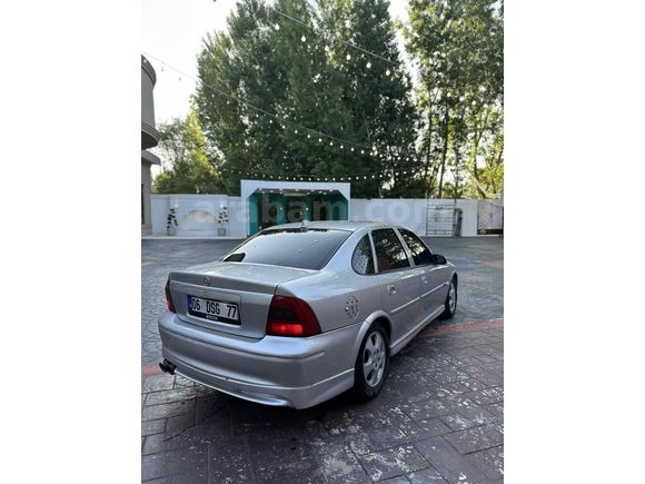 Sahibinden Opel Vectra 2.0 CDX 2001 Model 