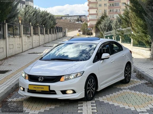 TR'TK 2015 FB7 CİVİC 36.500KM OTOMATK FUL Y.SRVS SUNROF/NAVİGSYN